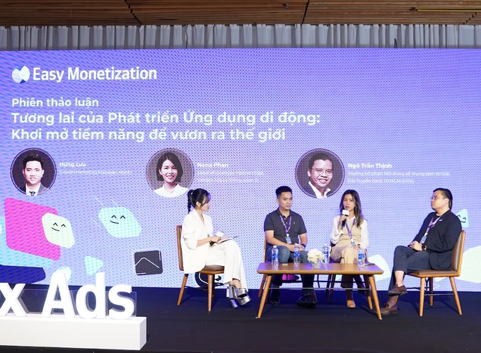 Các chuyên gia chia sẻ tại chương trình 2-26.JPG