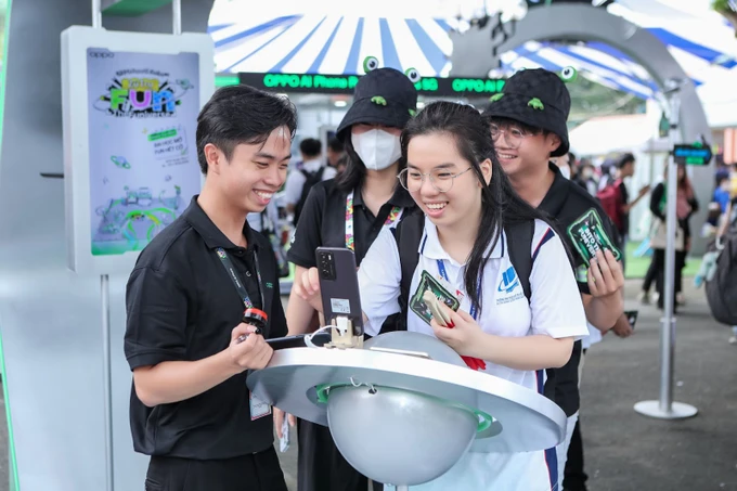 Sinh viên thích thú khi thỏa sức sáng tạo cùng AI photography trên Reno12 Series Sinh viên thích thú khi thỏa sức sáng tạo cùng AI photography trên Reno12 Series