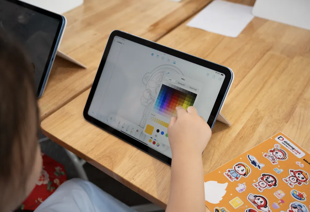 Đây là workshop thú vị để các bé được tiếp cận đúng cách với thiết bị công nghệ Ảnh màn hình 2025-03-10 lúc 16.27.49.png