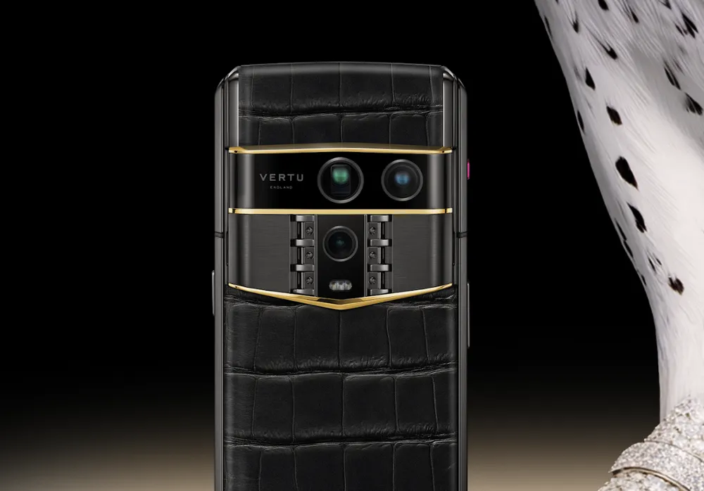 Vertu Agent Q với chế tác độc đáo