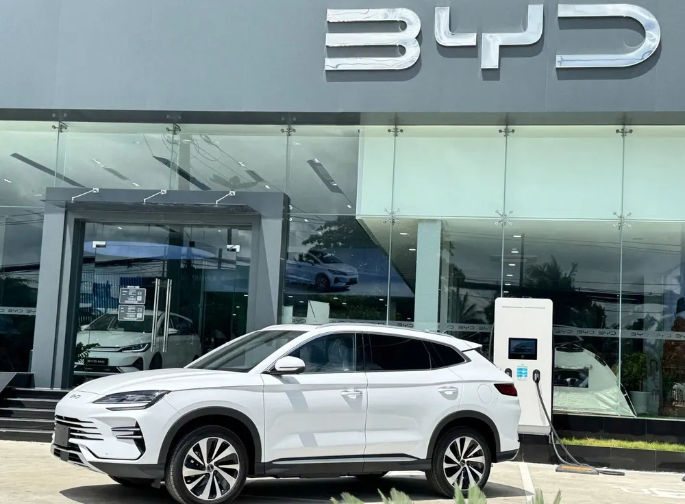 Sealion 6 được trang bị công nghệ DM-i Super Hybrid, cho phép chiếc xe lai điện có thể vận hành mượt mà không bị giới hạn quãng đường