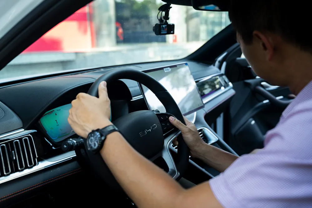 Hiện, cả hai phiên bản Dynamic và Premium của BYD Sealion 6 đều được trang bị nhiều công nghệ an toàn tiên tiến, giúp bảo vệ hành khách trên xe tối ưu