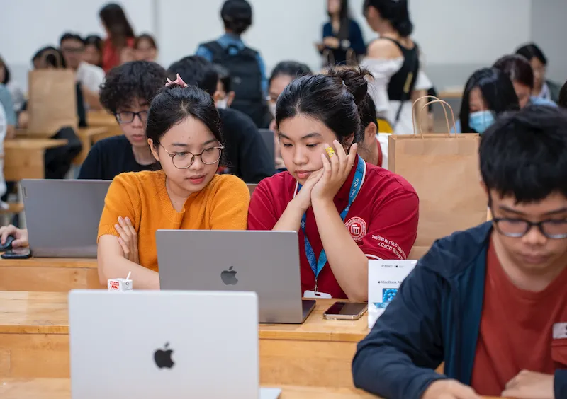 Buổi workshop diễn ra với sự tham gia của đông đảo các bạn sinh viên Trường Đại học Ngoại thương Cơ sở II.