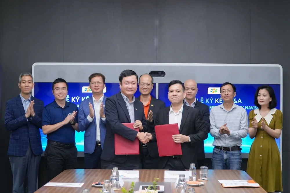 Đại diện FPT và Navisoft tại lễ công bố đầu tư