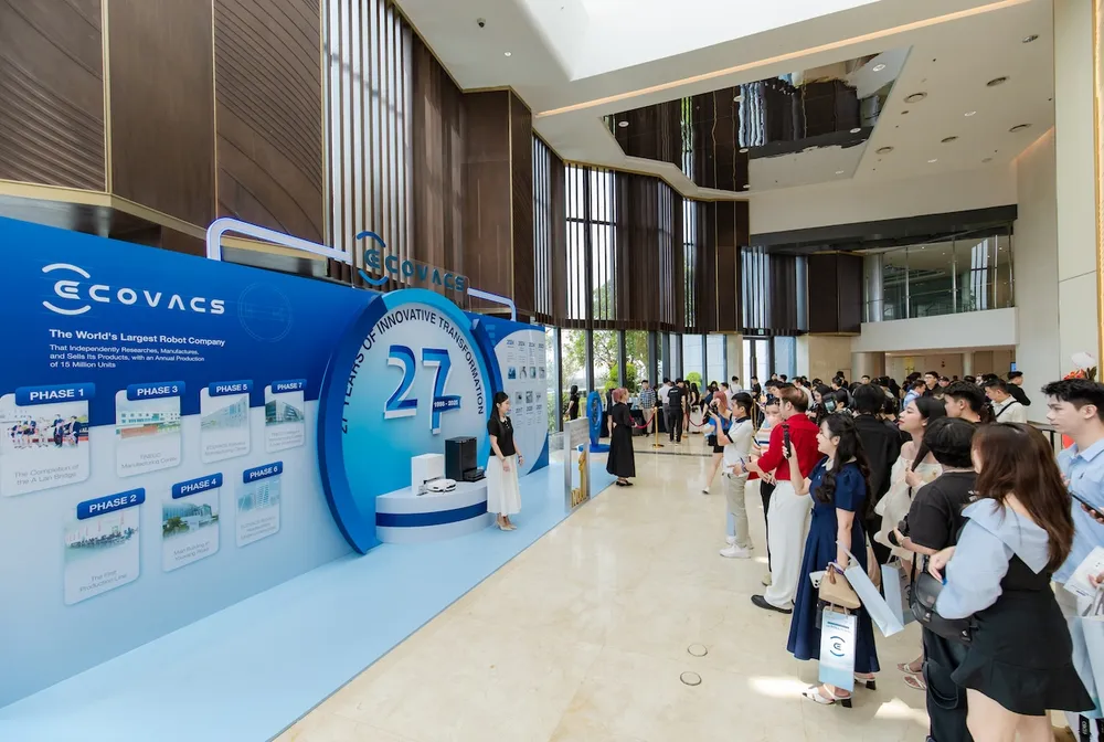 Khách trải nghiệm sự kiện “One Roll To Shine”