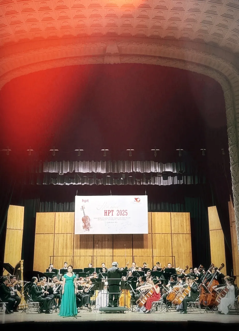 Chương trình hòa nhạc đặc biệt được HPT tổ chức tại sự kiện 30 năm thành lập IMG_8235.JPG