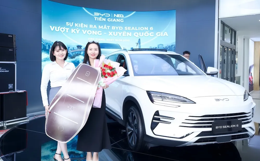 Khách hàng cọc xe.jpeg