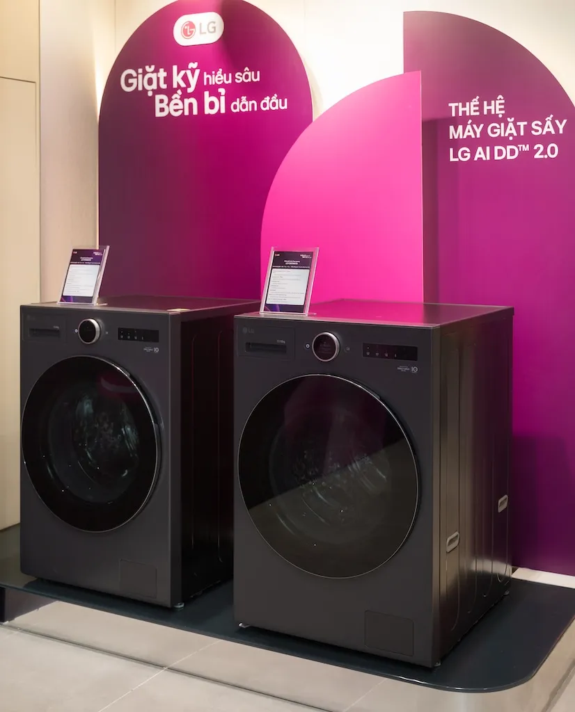 LG Event 12.06 (5).jpg