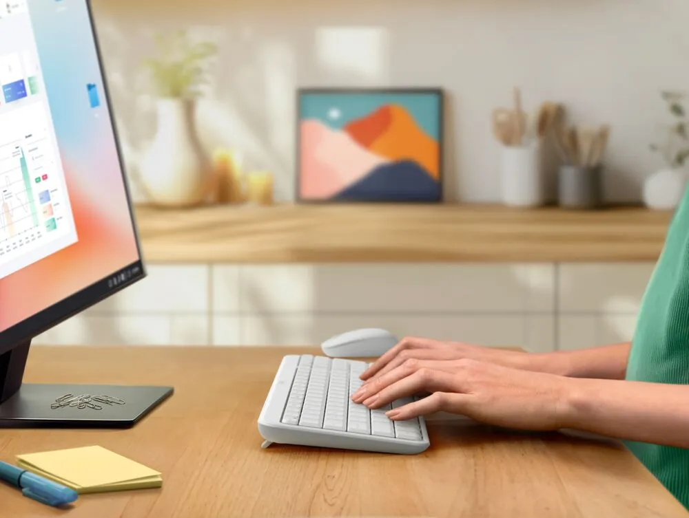 Bàn phím Logitech K250 kết hợp hoàn hảo với chuột Logitech M196 MK250 work.jpg