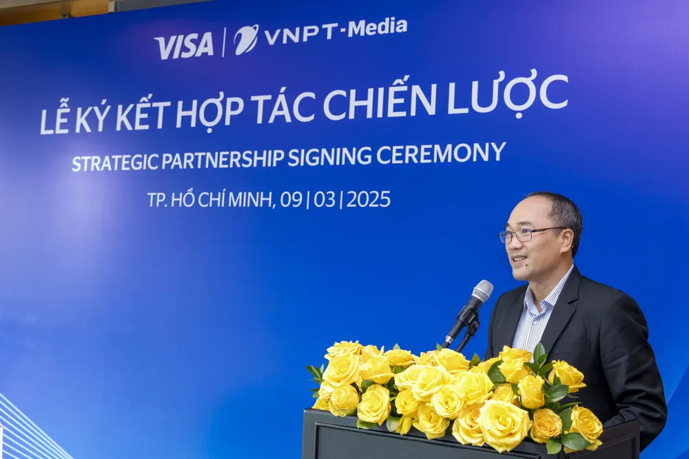 Ông Vũ Văn Triệu, Phó Tổng Giám đốc VNPT-Media phát biểu tại lễ ký kết Ông Vũ Văn Triệu, Phó tổng giám đốc VNPT-Media phát biểu tại buổi lễ ký kết.jpg