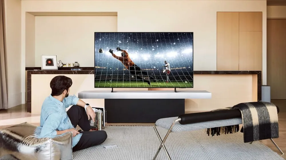 TV AI OLED S85F bán tại thị trường Việt Nam qua Điện máy Xanh