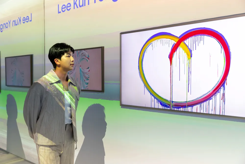 Samsung-TVs and Displays-Samsung Art TV-RM of BTS at Art Basel Basel_dl1.jpg