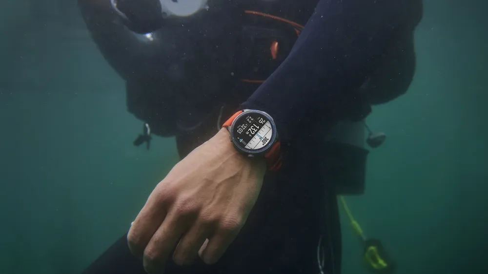 SCUBA_SHOT_01_1312_R2 (1).jpg