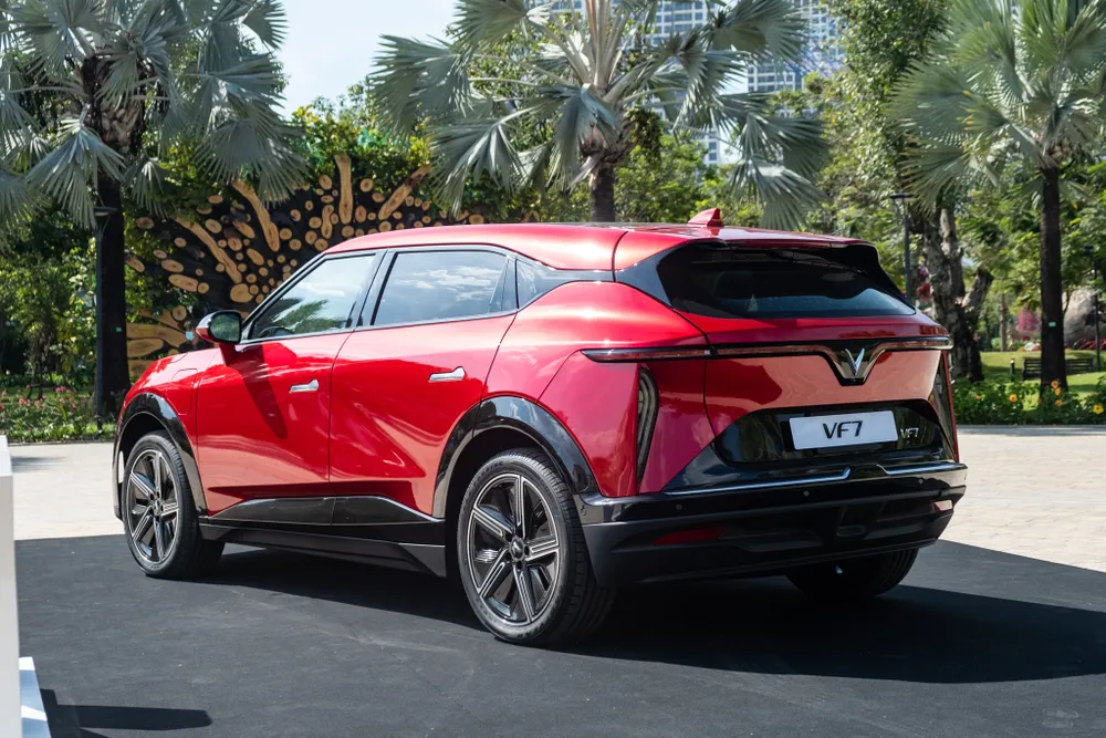 VF 7 với thiết kế đột phá, công nghệ vượt trội VF7-10.jpg