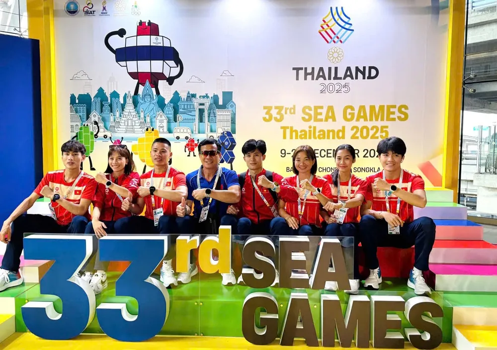 Các thành viên của đoàn thể thao Việt Nam tham dự SEA Games 33.