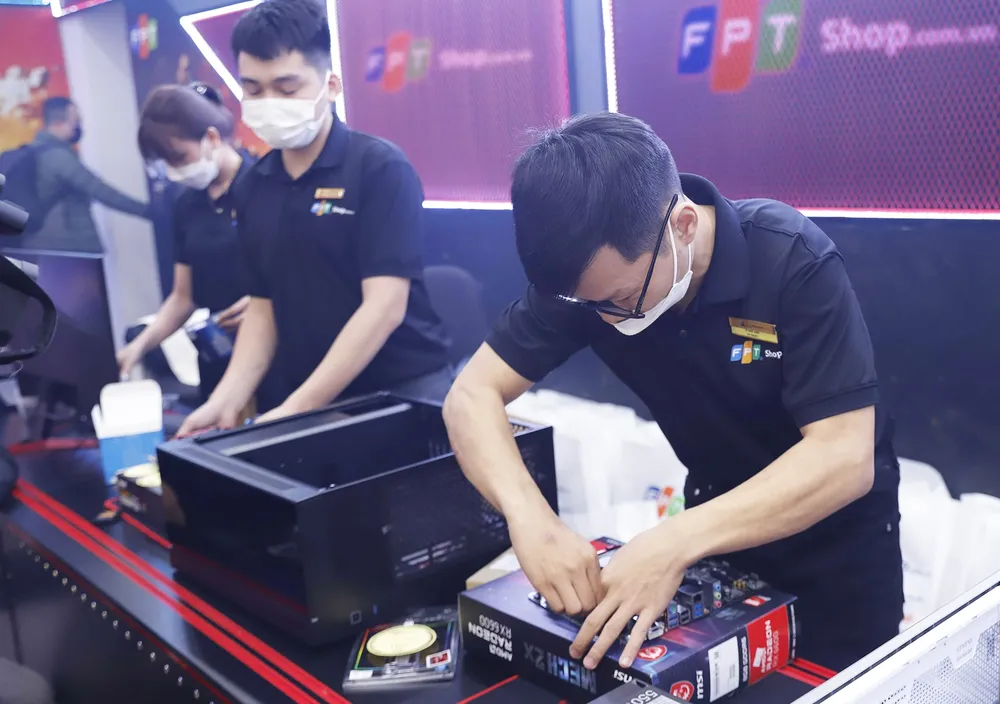 FPT Shop đầu tư hệ thống lắp ráp PC E-Power, đạt chuẩn ISO 9001:2015