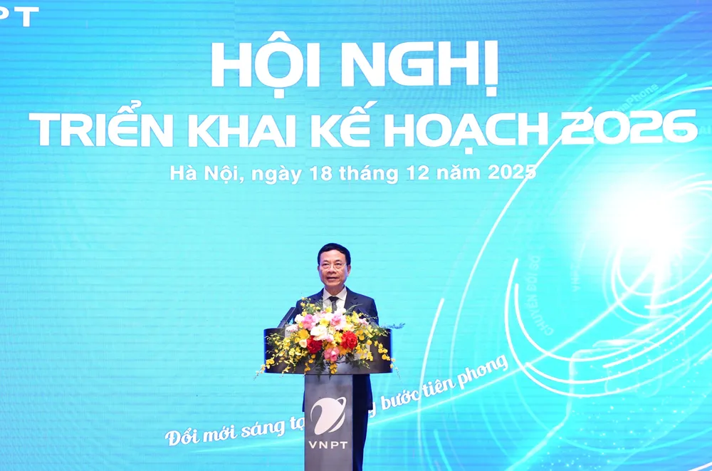 Bộ trưởng Bộ KH-CN Nguyễn Mạnh Hùng phát biểu tại hội nghị. Ảnh: T.Q Tong ket VNPT 2.JPG