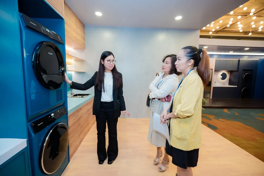 Tư vấn giới thiệu sản phẩm.JPG