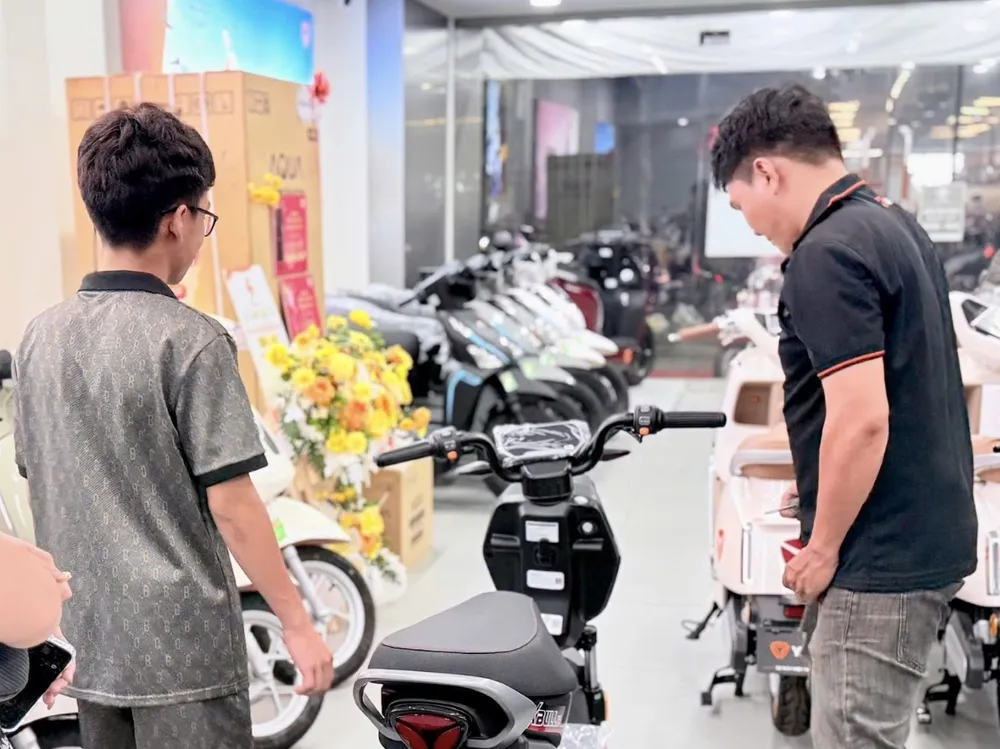 Với chi phí tiết kiệm và khả năng vận hành bền bỉ, các dòng xe máy điện Yadea ngày càng được nhiều khách hàng lựa chọn