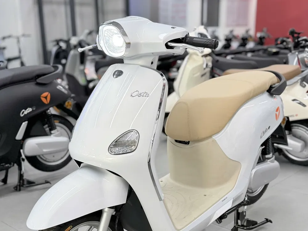 Mẫu xe Osta P của Yadea với phong cách hiện đại.