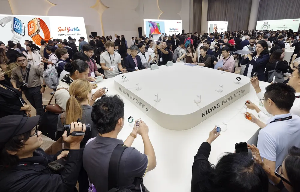 Giới truyền thông quan tâm đến các dòng đồng hồ mới của Huawei 