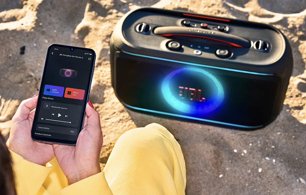  JBL PartyBox Encore 2 Plus sở hữu tay cầm tích hợp cùng dây đeo vai chắc chắn