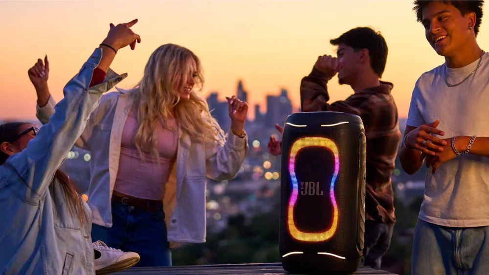 Thế hệ JBL PartyBox mới ứng dụng công nghệ AI Sound Boost