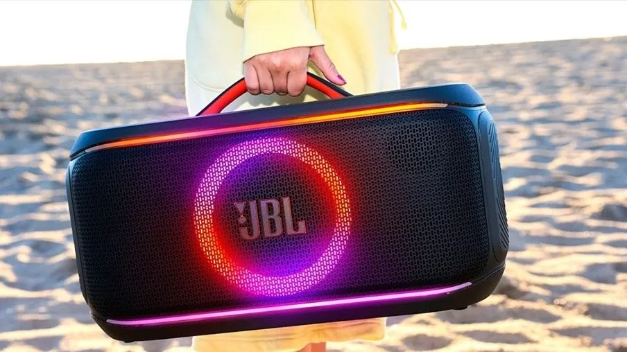 JBL PartyBox On-The-Go 2 Plus là một trong 2 sản phẩm mà JBL mang đến thị trường Việt Nam trong mùa hè này